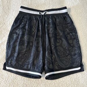 Stylish Black Paisley Men's Shorts